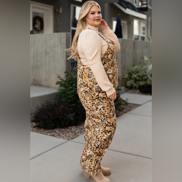 Floral Jumpsuit in Black and Tan size 2XL - Picture 1 of 5